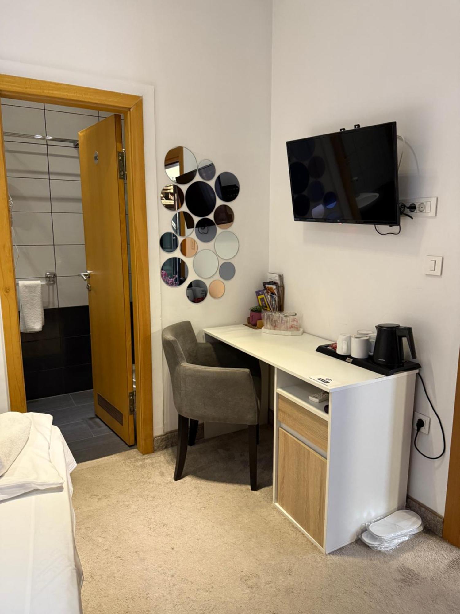 Deluxe Nortel Hotel سراييفو المظهر الخارجي الصورة